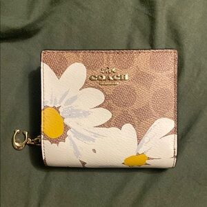 Coach snap wallet floral